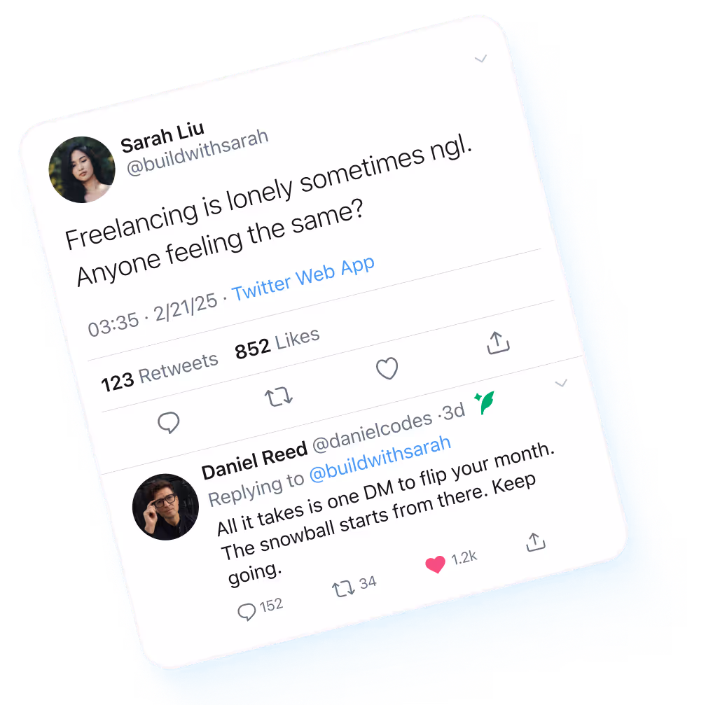 Tweet de Sarah Liu preguntando si alguien más se siente solo trabajando como freelance, con una respuesta de Daniel Reed animando a enviar un DM para cambiar la situación.